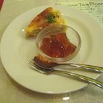 春キャベツのキッシュ（ティーゼリー添え）