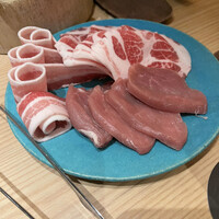 しゃぶしゃぶ KINTAN 代官山本店 - 豚ロース、牛ヒレ