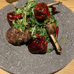 老虎菜 - 子羊のキャレ 十三香粉炒め