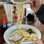 いぶき - 元祖いぶきのラーメン（1,000円／大盛り＋お麩増し）。