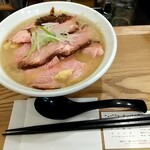 サッポロ ラーメン ハチ - 