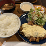 津田屋食堂 - チキン南蛮定食930円