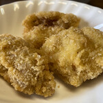 おふくろ亭 - 2023/02/14
      ホル鍋定食 大飯 温泉玉子 ニンニク 600円
      中華風野菜炒め 100円
      大根きんぴら 100円
      チキンかつ 100円