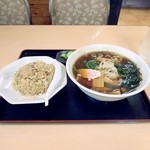 ラーメンニ三八 - チャーハンラーメン　950円