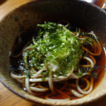 白川郷　平瀬温泉　白山荘 - とろろを練りこんだおそばにのり