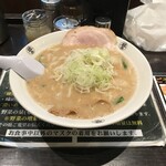 Kotteri Ramen Homare - 麺少なめ みそらーめん(麺硬め、野菜少なめ、薬味多め)