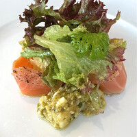 Benoit Alain Ducasse - タスマニアサーモンマリネとジャガイモのグレビッシュソース