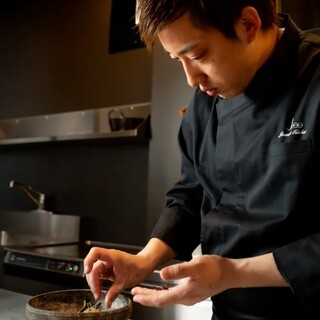 The products created by Tsubasa French cuisine, the owner and chef with a three-star French background.
