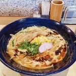 h Kicchin Daruma - ピリ辛鶏白湯味噌ラーメン大 950円