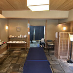 茶寮 宝泉 - 店内(テイクアウト展示品コーナー)