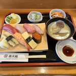 喜久鮨 - 料理写真:ランチ握りの松（税込み１６５０円）