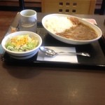 Nakau - 今日の昼ご飯はなか卯で和風チキンカレー大盛りにサラダをいただきました。