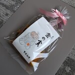元祖 栗納豆本家 くりや - 金の実（5個入り）　1,188円
