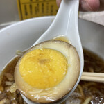 中華麺店 喜楽 - 煮卵