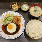 食処酒処いいおか - デミ玉ハンバーグ定食 ¥1,100