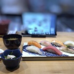 九州 はかた 大吉寿司 PREMIUM - ◆全部揃うとこんな感じ。最後にデザートが出されます。