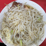 ラーメン二郎 - 小豚野菜からめニンニク