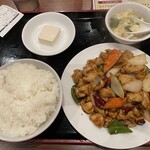 中華居酒屋料理 餃子屋 - 