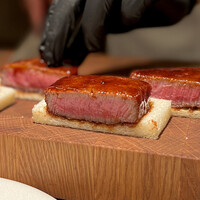 USHIGORO S. SHINJUKU - シャトーブリアンカツサンド 黒トリュフ添え