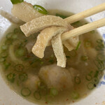 手打麺や 大島 - あげが良いあんばいにお出汁吸って美味い( ⑉¯ །། ¯⑉ )