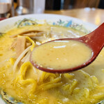 札幌館 - ◎味噌カレー牛乳ラーメンのスープ
