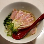 七壱 - 牛骨チャーシューメン