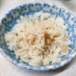 ゆたか食堂 - 小鉢にちょこっとご飯頂いて煮汁ぶっかけ！この日は竹鶴込みで8000円ちょっと。