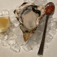 KAZAN - 生ガキです。大ぶりで臭みも全くなく新鮮で、とても美味しいです。