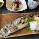 マルカツ - これは珍しい、生にしんの塩焼き！美味！