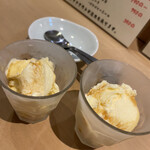 鮨やしろ - バニラアイス　黒蜜がけ