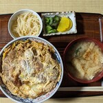 川辺 - カツ丼