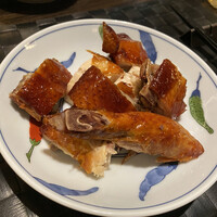 家寶 跳龍門 - 名物。クリスピーチキン。パリパリの皮とジューシーな肉。うんめぇ