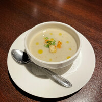 オステリア・オリエーラ - ・突き出し
                    茨城の菊芋を使ったスープ［by pop_o］