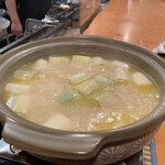 とりアロマ - まずはネギとむね肉を投入