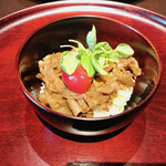 但 - 牛すき焼き丼