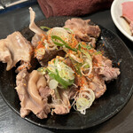 寅屋 - スジウマー