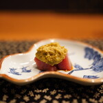 平花とんぼ - 鮪の赤身、アボカドソース