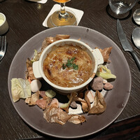 DINING & BAR TABLE 9 TOKYO - 