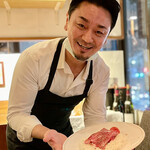 グルマンディーズ - 長谷川シェフが熱い想いを語り始める。”料理は感性（センス）ではない”、”料理の基本を必ず守る”。クラシック料理を辞めた理由を延々と説明して頂くが、素人ながら合点がいくストーリー。ワクワクしてしまう。