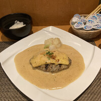 旬菜ステーキ処 らいむらいと - らいむらいと風チーズハンバーグ