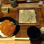 新潟 食楽園 - 新潟県産豚のタレカツ丼とミニへぎそばセット