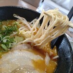 らーめん 一斗 - 味噌ラーメンなのに太麺じゃない