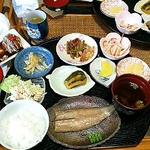 BUSU - たこ焼き定食