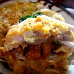 丼ぶりや - かつの厚みは薄め！