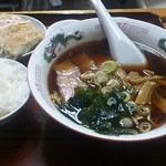 ポッポラーメン - ラーメン＋250円セット（餃子3ヶと半ライスとお新香）