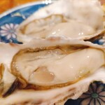 品川牡蠣入レ時 - ★ショートオイスタープラン 1650円（実際は2200円） 生牡蠣2個！プリプリで美味しい！