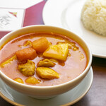 Chicken yellow curry: Gaeng curry gai