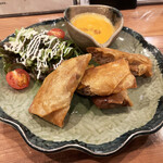 和牛すき焼き風春巻き（980円）