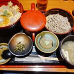 鳥元 - 親子丼＋半せいろセットです