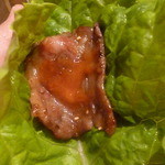 大仁門 - カルビに甘辛味噌をつけて食べます（絶品）